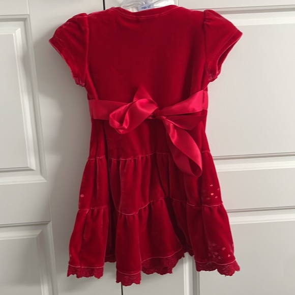 Red velvet tiered sparkle holiday dress cap sleeves lace and sash - Picture 4 of 7